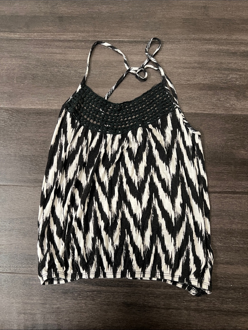 ALLOY Black and White Printed Sleeveless Top